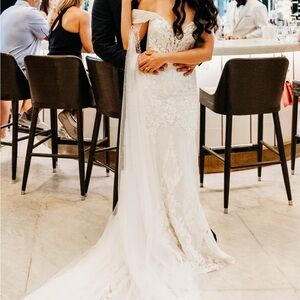 Badgley Mischka unaltered size 4 dress worn once and dry cleaned